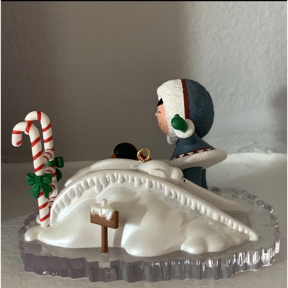 2004 Hallmark Frosty Friends 25th in Series Slippery Slide Keepsake Ornament - Picture 5 of 9